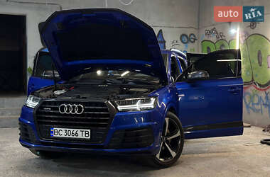 Внедорожник / Кроссовер Audi Q7 2017 в 