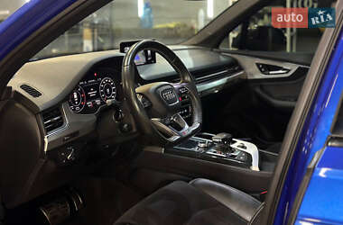 Внедорожник / Кроссовер Audi Q7 2017 в 