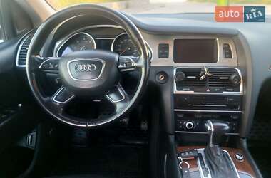 Внедорожник / Кроссовер Audi Q7 2012 в 