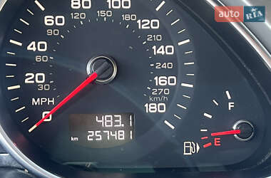 Позашляховик / Кросовер Audi Q7 2011 в 
