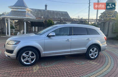 Позашляховик / Кросовер Audi Q7 2011 в 