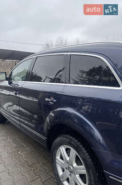 Внедорожник / Кроссовер Audi Q7 2013 в 