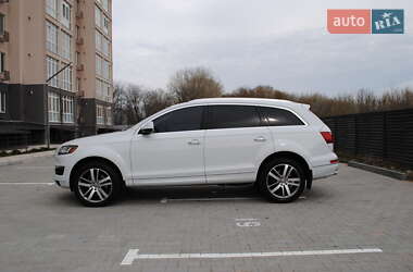 Позашляховик / Кросовер Audi Q7 2015 в 