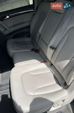 Внедорожник / Кроссовер Audi Q7 2013 в 