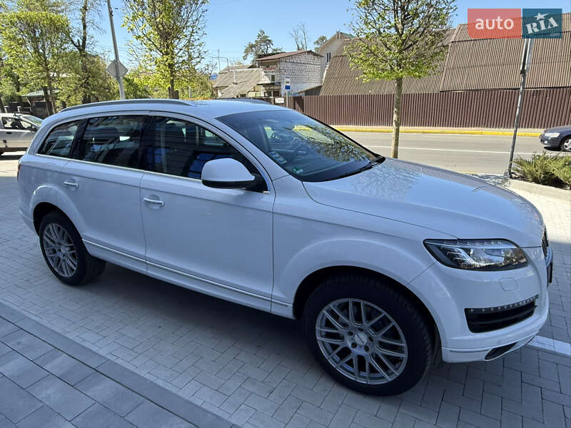 Позашляховик / Кросовер Audi Q7 2014 в Ірпені