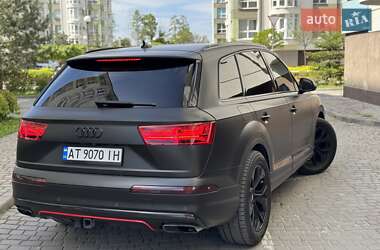 Позашляховик / Кросовер Audi Q7 2016 в 