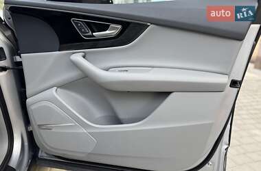 Позашляховик / Кросовер Audi Q7 2016 в 