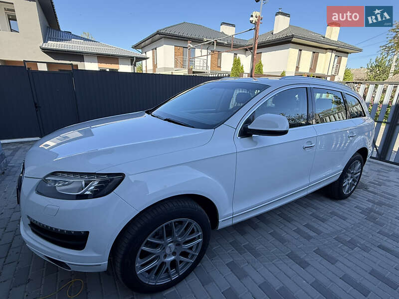 Внедорожник / Кроссовер Audi Q7 2014 в Ирпене