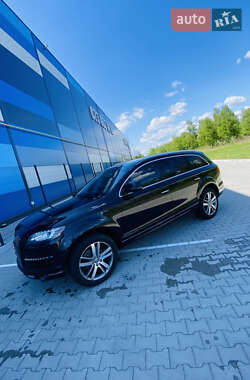 Внедорожник / Кроссовер Audi Q7 2012 в 