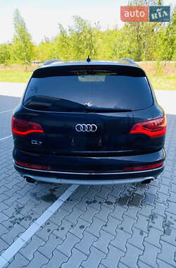 Внедорожник / Кроссовер Audi Q7 2012 в 