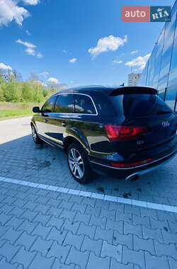 Внедорожник / Кроссовер Audi Q7 2012 в 