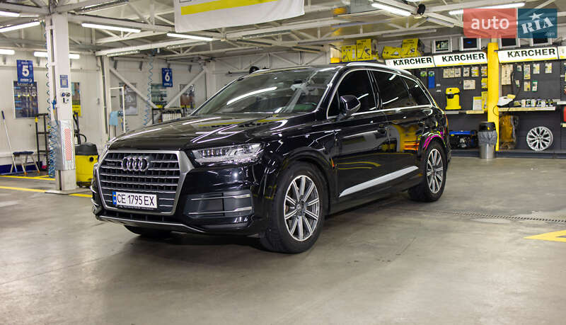 Позашляховик / Кросовер Audi Q7 2015 в Чернівцях