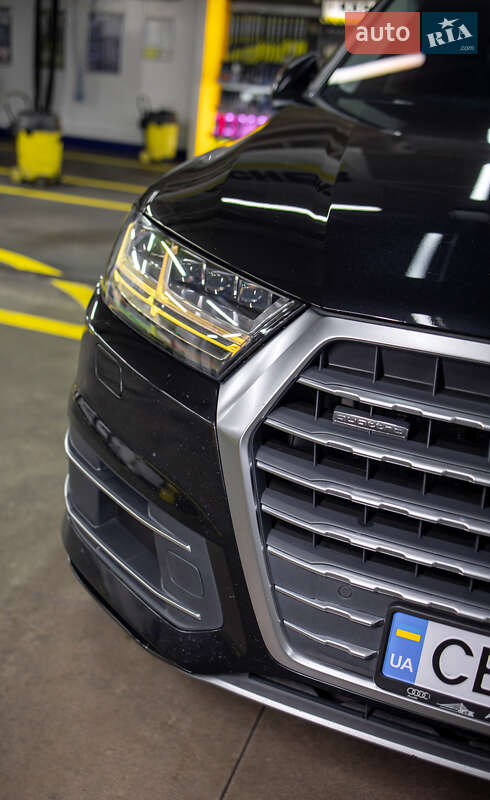 Позашляховик / Кросовер Audi Q7 2015 в Чернівцях