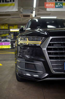 Внедорожник / Кроссовер Audi Q7 2015 в Черновцах