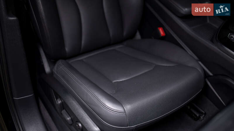 Позашляховик / Кросовер Audi Q7 2015 в Чернівцях