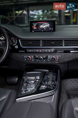 Внедорожник / Кроссовер Audi Q7 2015 в Черновцах