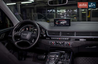 Внедорожник / Кроссовер Audi Q7 2015 в Черновцах