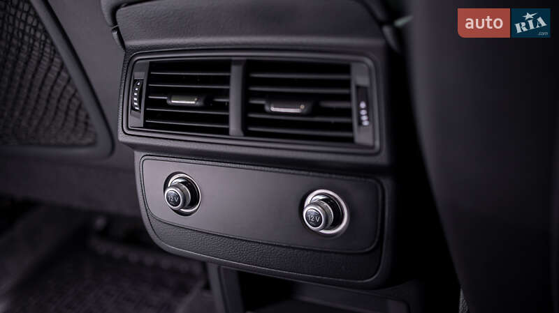 Позашляховик / Кросовер Audi Q7 2015 в Чернівцях