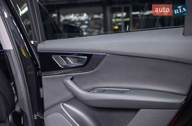 Внедорожник / Кроссовер Audi Q7 2015 в Черновцах