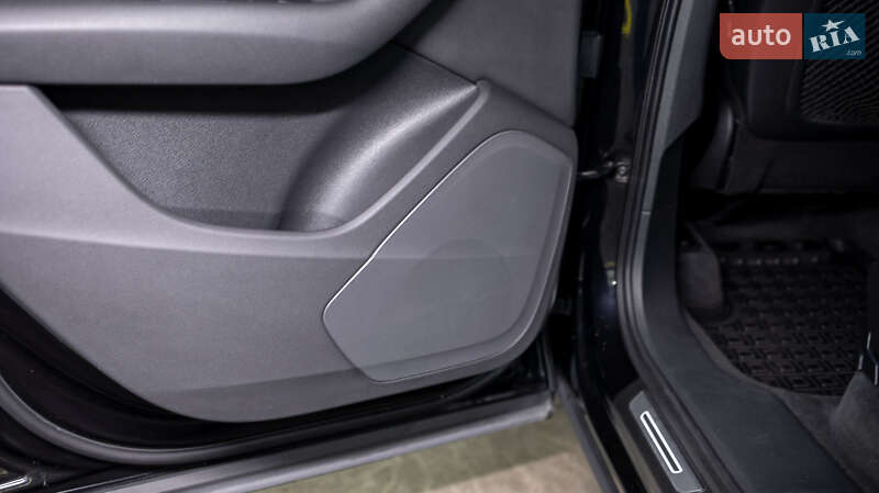 Позашляховик / Кросовер Audi Q7 2015 в Чернівцях