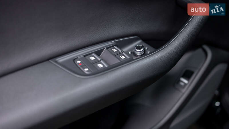 Позашляховик / Кросовер Audi Q7 2015 в Чернівцях