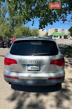 Внедорожник / Кроссовер Audi Q7 2007 в 