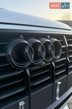 Позашляховик / Кросовер Audi Q7 2020 в 