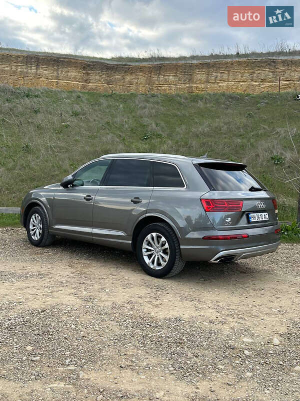 Позашляховик / Кросовер Audi Q7 2016 в Одесі