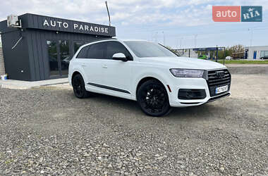 Позашляховик / Кросовер Audi Q7 2017 в 
