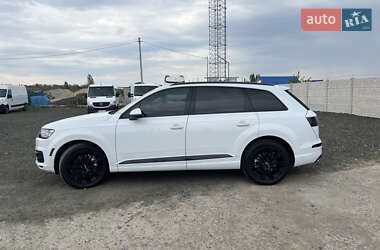 Позашляховик / Кросовер Audi Q7 2017 в 