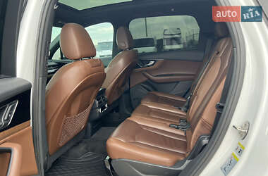 Позашляховик / Кросовер Audi Q7 2017 в 