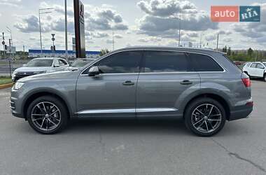 Позашляховик / Кросовер Audi Q7 2016 в 