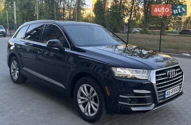 Позашляховик / Кросовер Audi Q7 2016 в 