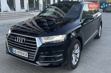 Позашляховик / Кросовер Audi Q7 2016 в 