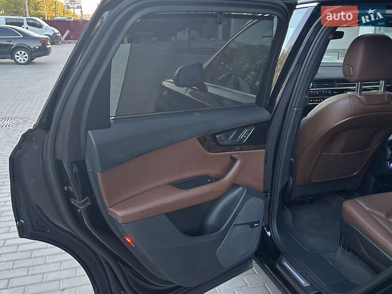 Внедорожник / Кроссовер Audi Q7 2016 в Виннице