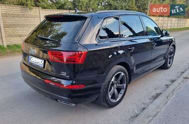 Внедорожник / Кроссовер Audi Q7 2016 в 