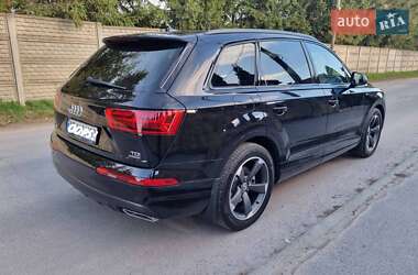 Внедорожник / Кроссовер Audi Q7 2016 в 