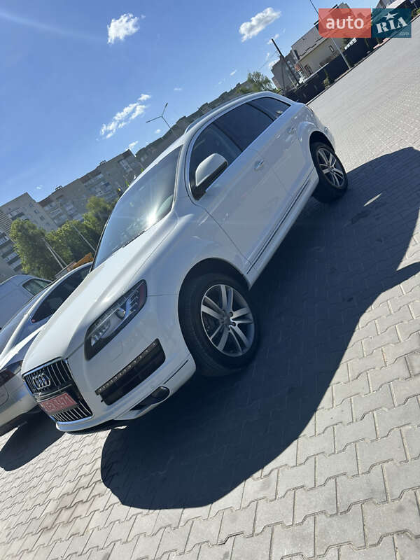 Внедорожник / Кроссовер Audi Q7 2014 в Владимире