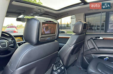 Внедорожник / Кроссовер Audi Q7 2009 в 