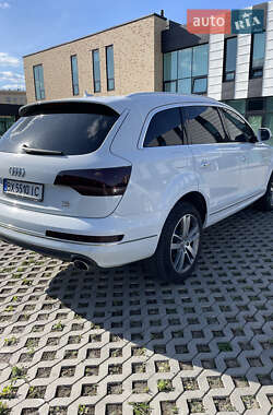 Внедорожник / Кроссовер Audi Q7 2013 в 