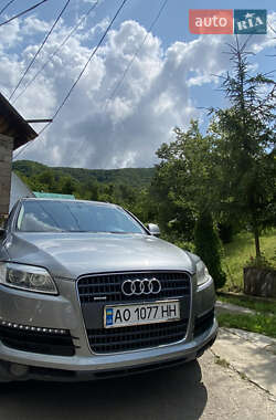 Внедорожник / Кроссовер Audi Q7 2007 в 