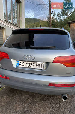Внедорожник / Кроссовер Audi Q7 2007 в 