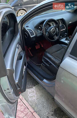 Внедорожник / Кроссовер Audi Q7 2007 в 