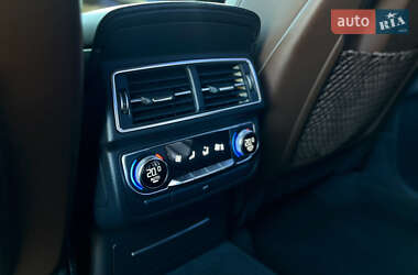 Позашляховик / Кросовер Audi Q7 2016 в 
