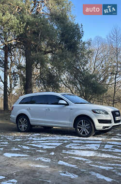 Внедорожник / Кроссовер Audi Q7 2014 в 