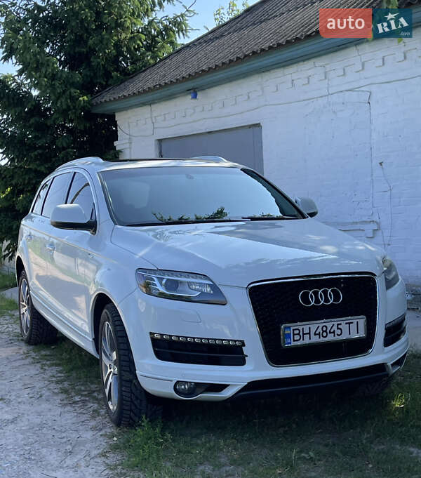 Внедорожник / Кроссовер Audi Q7 2014 в Прилуках