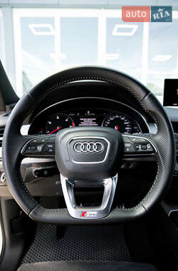 Внедорожник / Кроссовер Audi Q7 2017 в 