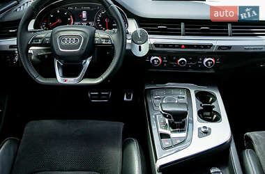 Внедорожник / Кроссовер Audi Q7 2017 в 