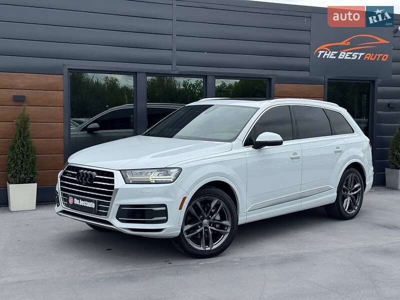 Позашляховик / Кросовер Audi Q7 2017 в Рівному