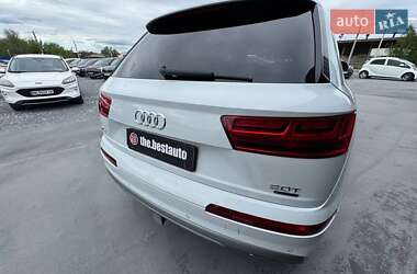 Внедорожник / Кроссовер Audi Q7 2017 в 